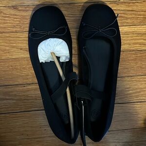 Urban Outfitters Maryjane Flats- black *BRAND NEW*